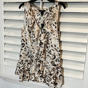 NWT ALFANI ruffle sleeveless top  size 8